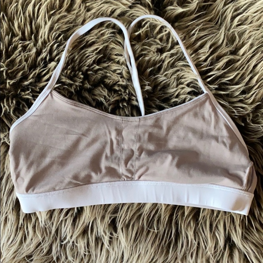White Lululemon sports bra - Picture 6 of 9